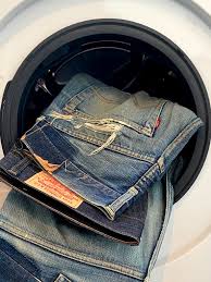 How to Wash Jeans Without Fading: The Ultimate Guide